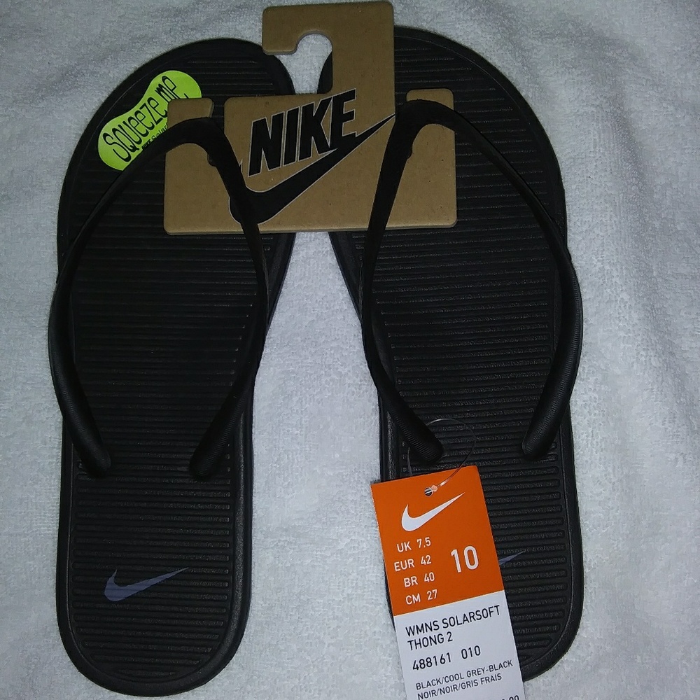 NWT Nike Flip Flops
